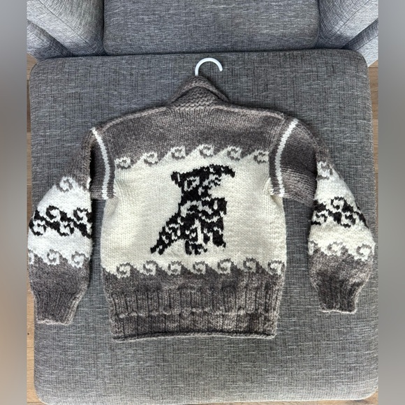 Authentic Custom Cowichan Sweater - Picture 4 of 4